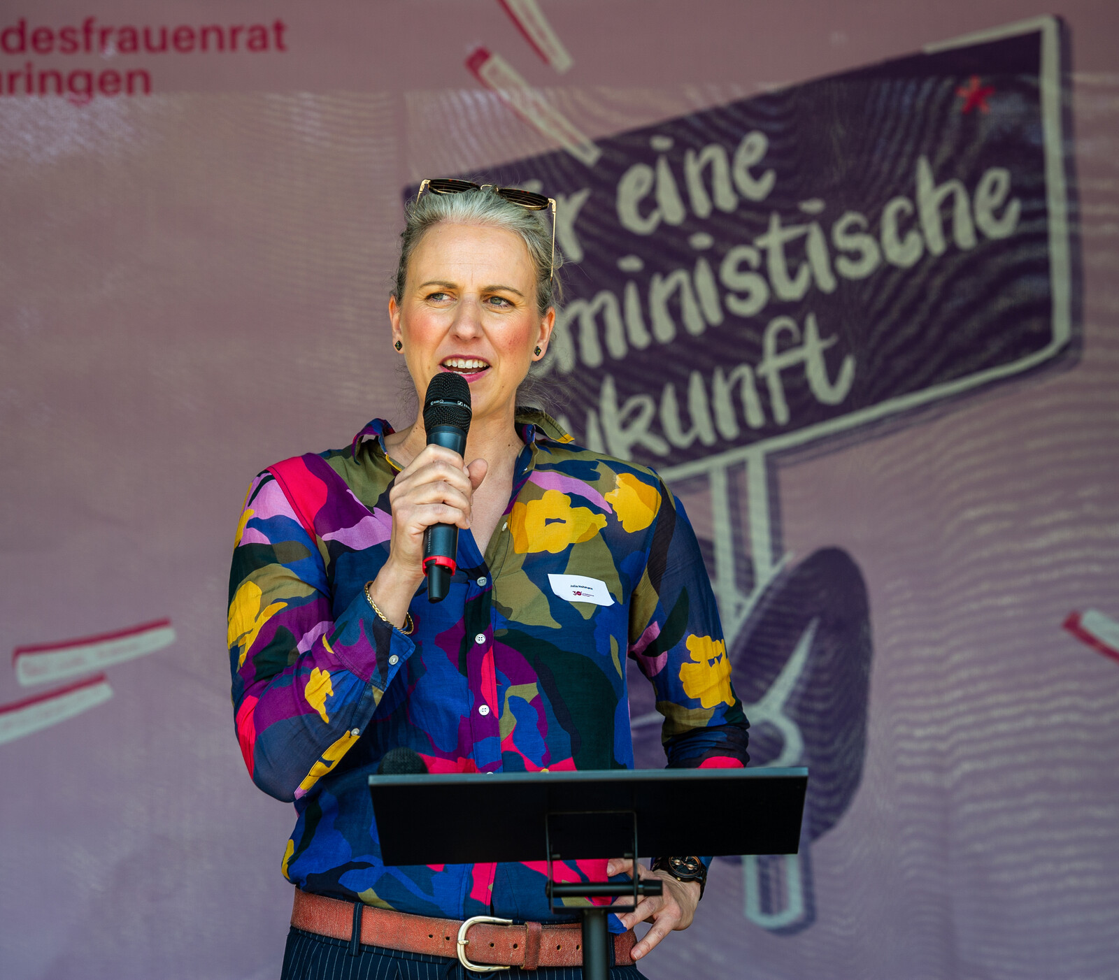 Vorsitzende Julia Hohmann hält die Eröffnungsrede, Volker Hielscher